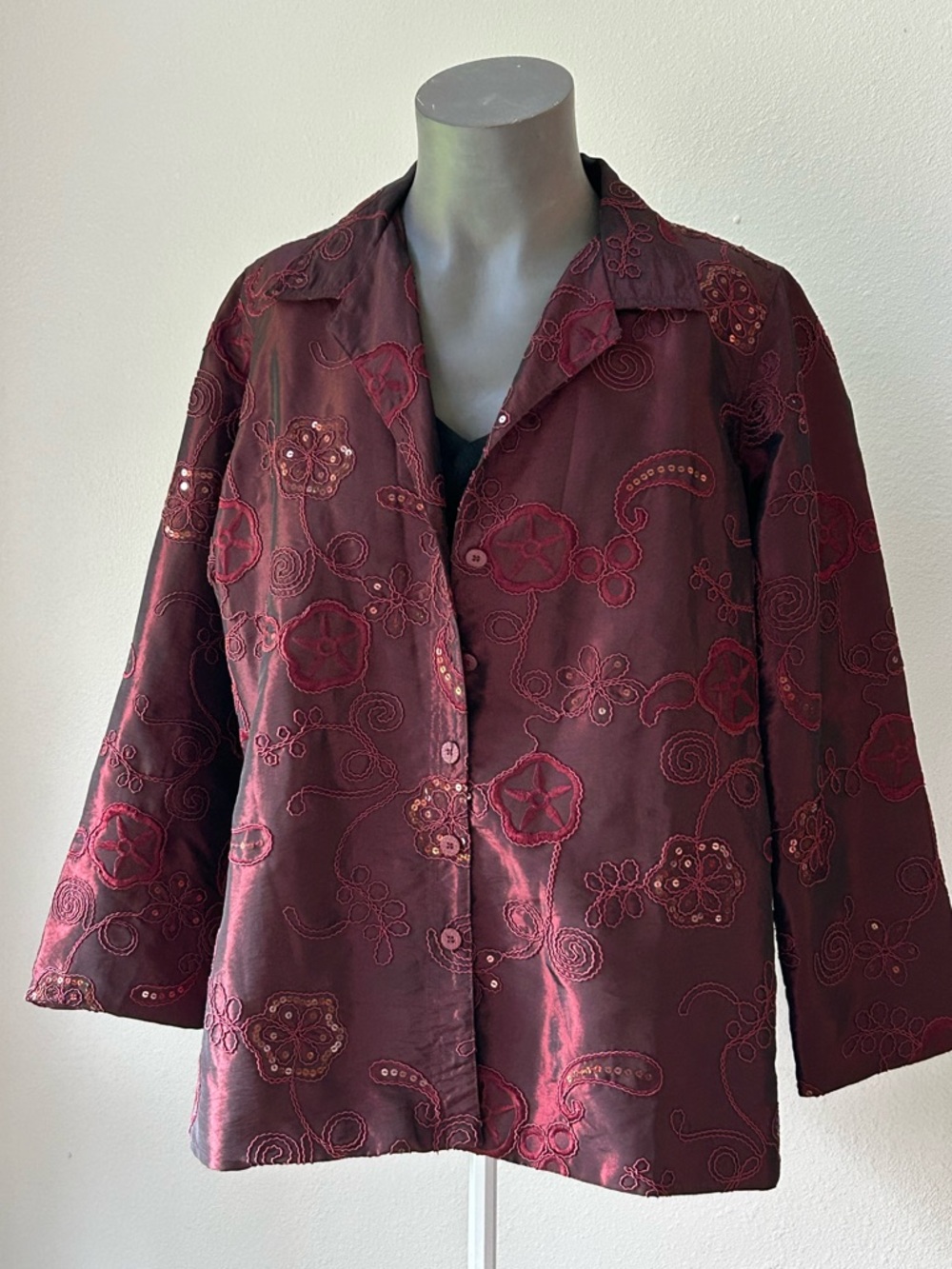 Burgundy Shimmer Floral Embroidered Sequin Buttoned Dress Shirt Jacket (Size 1X)